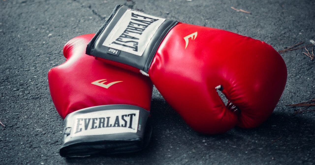 Muay Thai vs Boxing Gloves