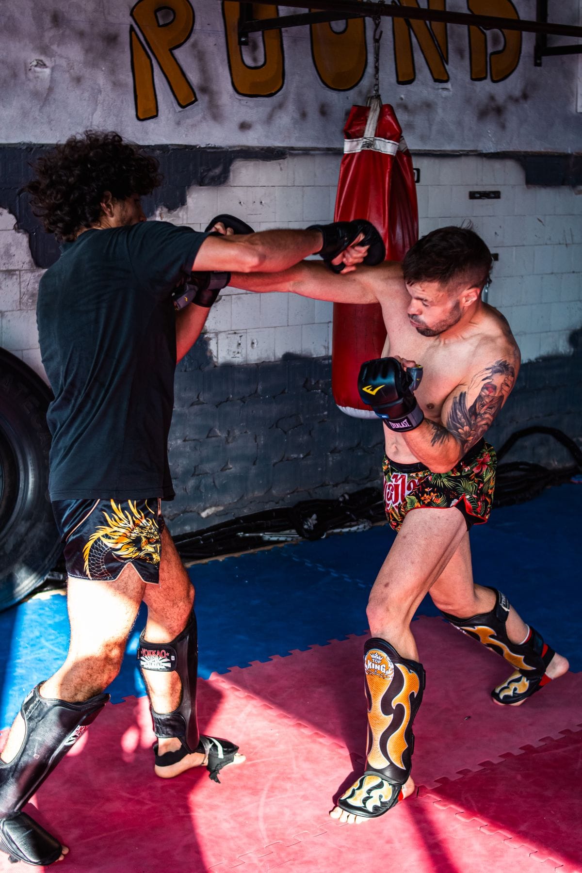 kickboxing vs muay thai sparring in gym