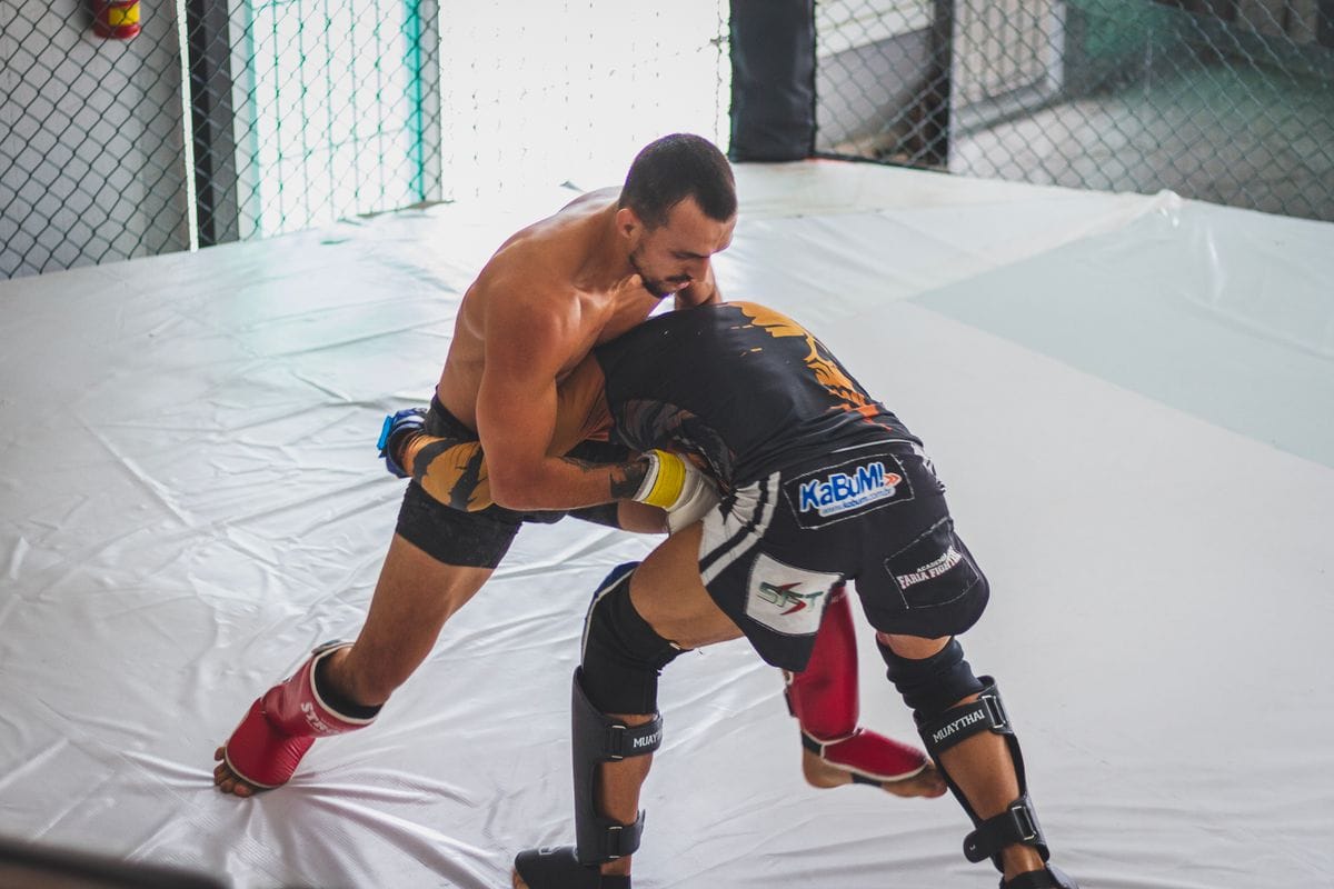 mma vs boxing who would win grappling exchange in the gym