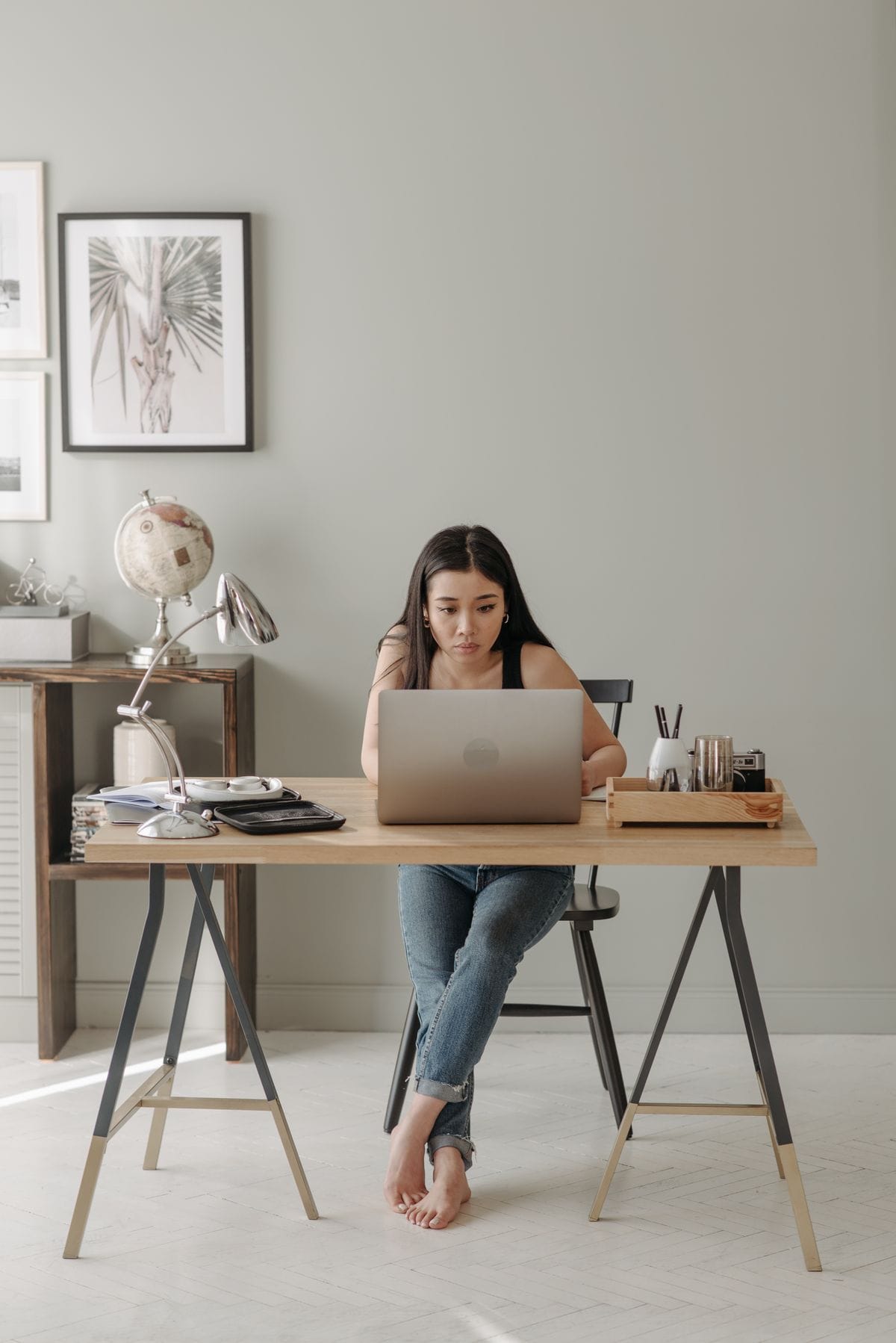 sit posture correction desk setup